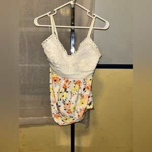 NWOT No Boundaries Medium Crochet Lace Multicolor Flower Floral Pattern Tank Top